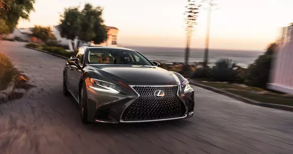 Lexus LS și-a făcut apariția la Detroit
