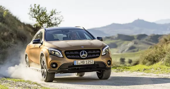 Mercedes-Benz GLA facelift - Poze și detalii oficiale