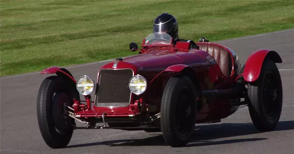 Cum arăta prima mașină de curse din istorie?