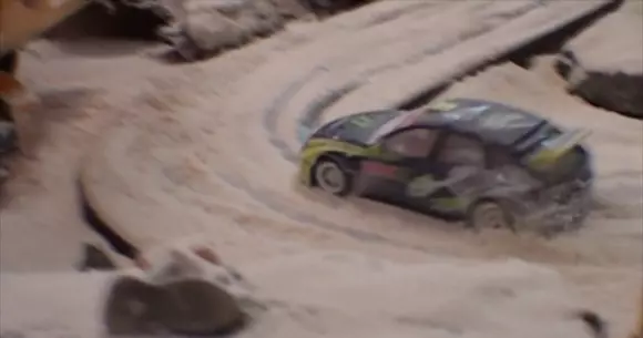 Slot cars: Cum conduc spaniolii pe zăpadă... când nu au zăpadă