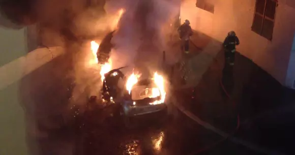 650 de mașini au fost incendiate în Paris de Anul Nou