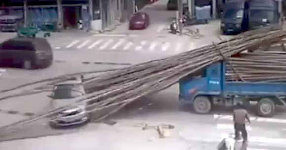 Au scăpat ca prin urechile acului dintr-un accident extrem de grav