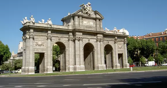 Primarul din Madrid interzice mașinile în centrul orașului