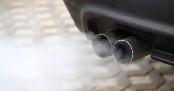 Trei dezavantaje ale dispariției taxei auto. Ești de acord?