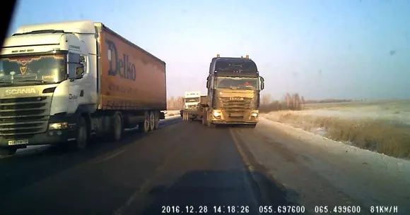 A evitat la mustanță un accident cu un autocamion
