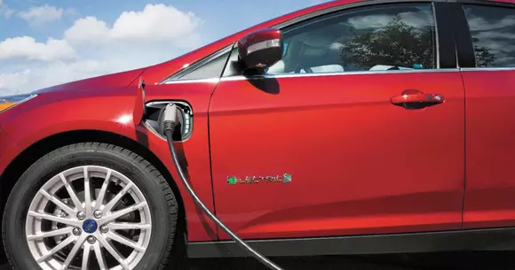 Noua versiune Ford Focus Electric a ajuns și în Europa. Autonomie mai mare și încărcare rapidă