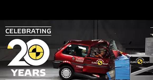 Arc peste timp: crash test paralel cu un Rover 100 și o Honda Jazz