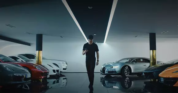 Cristiano Ronaldo, Bugatti şi un pilot care a câştigat Le Mans: punem acest clip la loc de cinste!