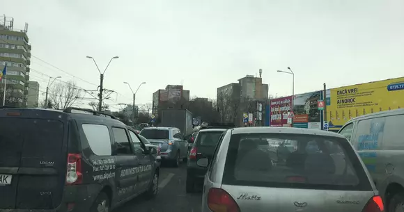 Blocaje şi trafic îngreunat în Capitală din cauza semafoarelor defecte