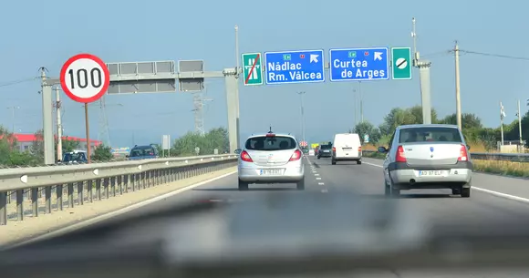 5 bune maniere de care să ții cont în mașină