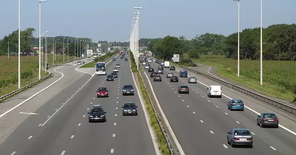 4 lucruri neștiute despre cea mai lungă șosea din Europa! Tu ai circulat pe ea?