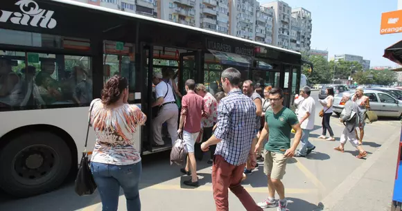 A fost finalizată lista cu bulevardele care vor avea benzi unice pentru transportul în comun