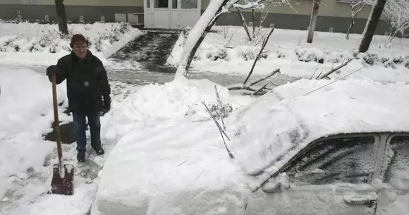 Restricții de trafic pe unele autostrăzi și drumuri naționale din pricina condițiilor meteo