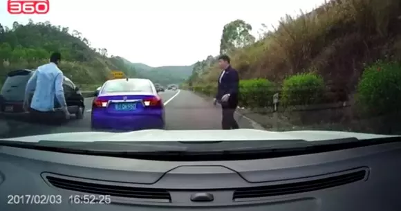 Cum s-a terminat un road rage în China? | VIDEO