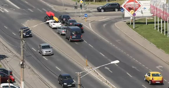 E mai ieftin să mergi cu mașina sau cu taxiul? Cum arată calculele!