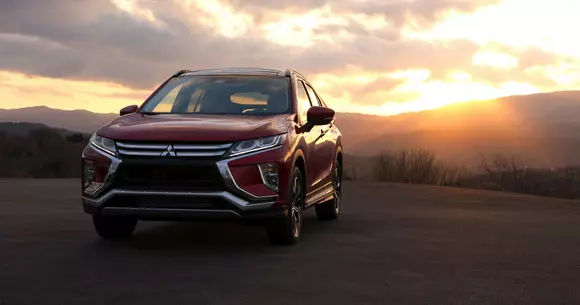 Geneva 2017: Mitsubishi a relansat numele Eclipse cu un SUV