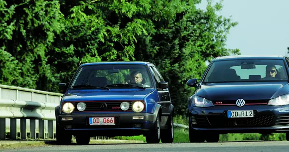 VW Golf II GTI G60 vs Golf VII GTI: un clasic față în față cu versiunea sa modernă