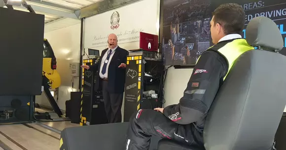 Ce se întâmplă la un impact frontal la 10 km/h fără centură de siguranță