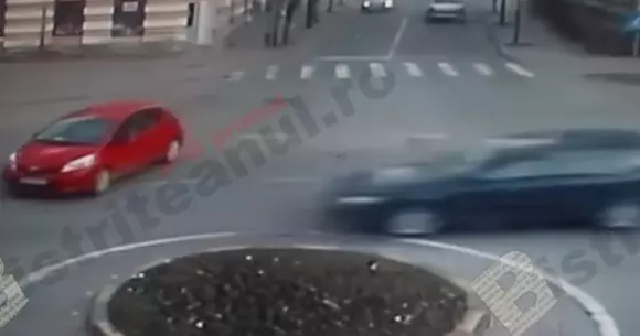 Accidentul care a împărțit Bistrița în două: cine e vinovat? | VIDEO