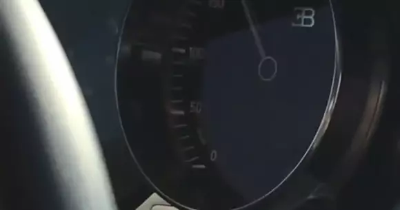 Chris Harris - Flat out cu Bugatti Chiron