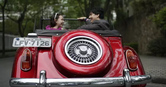 Studiu: Femeile își doresc mașini de oraș, iar bărbații sunt în căutarea mașinilor de familie