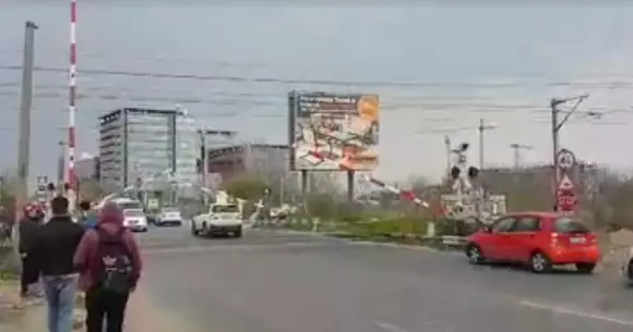 Primarul general s-a întâlnit cu ministrul Transporturilor pentru rezolvarea problemei legate de traficul feroviar în Bucureşti