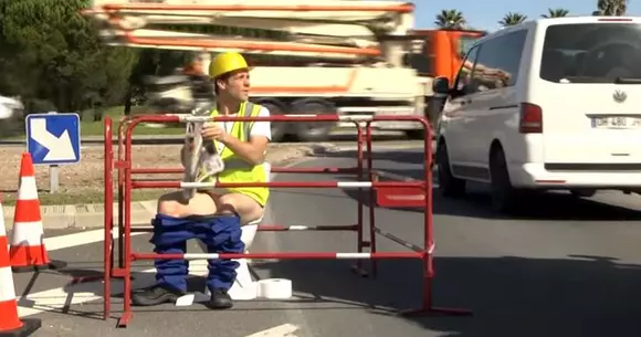 Farsa pusă la cale de Remi Gaillard pentru unii dintre șoferii din Franța | VIDEO