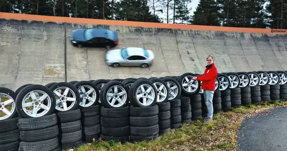 Test comparativ: 52 de anvelope de vara 225/50 R17