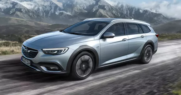 Opel Insignia Country Tourer - Poze și detalii oficiale