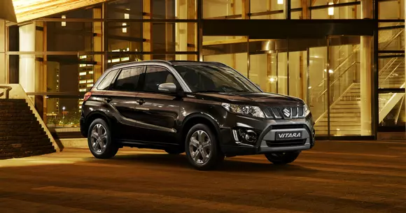 Suzuki Vitara Copper Edition este disponibilă în România. Lista de prețuri