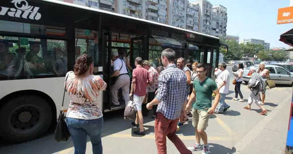 București: În iunie vom avea primele benzi unice pentru mijloacele de transport în comun
