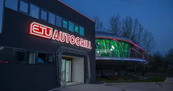 A fost deschis primul autogrill din România