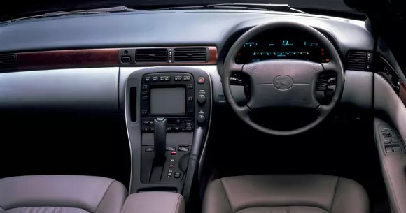 Ce făceai în 1986? Atunci a apărut prima mașină dotată cu GPS din fabrică