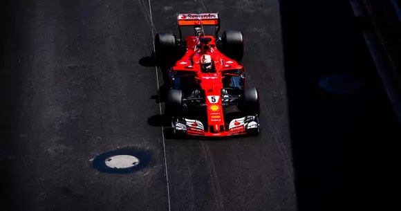 Marele premiu F1 din Singapore: Ambii piloţi ai Scuderiei au abandonat după primul viraj