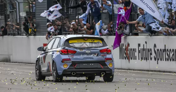 Hyundai i30 N a incheiat cu succes cursa de 24 de ore de la Nürburgring