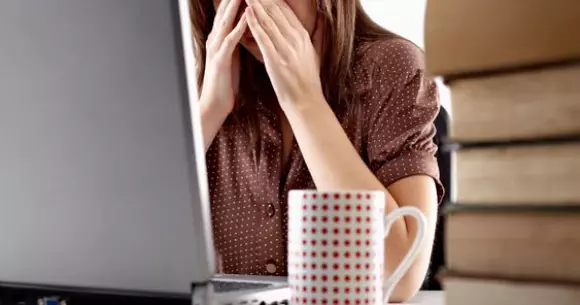 Ai software fără licență? Riști să fii nevoit să plătești sume consistente pentru a recăpăta accesul la calculator