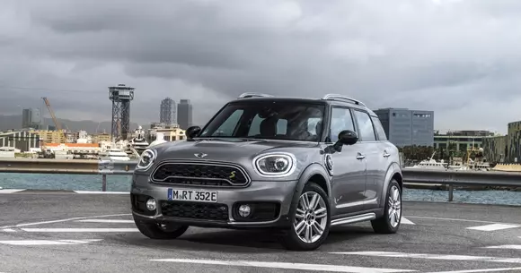 Mini Cooper S E Countryman ALL4: Primul Mini hibrid din istoria mărcii