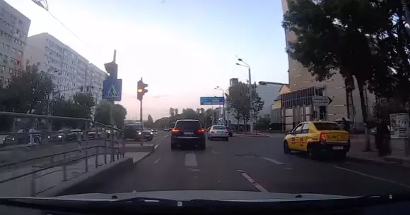 Cum a rămas un șofer nevinovat fără permis în mijlocul Bucureștiului | VIDEO