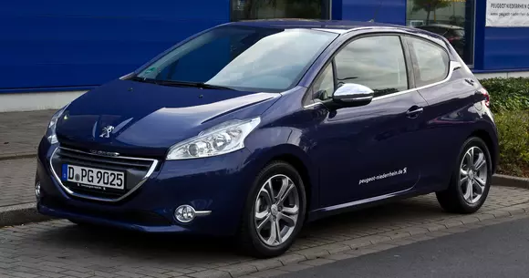 Peugeot a concediat trei directori. Motivul? O promoție a avut un succes... prea mare