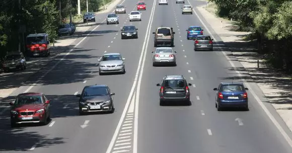3 reguli nescrise din trafic de care orice șofer trebuie să țină cont