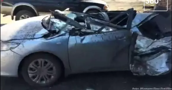 Ce se întâmplă când explodează o roată de camion | Video