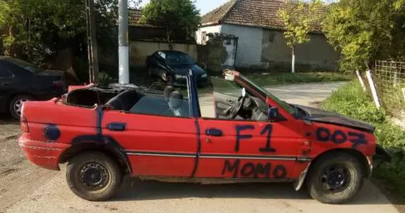 Anunţul anului pe piaţa auto: n-ar da maşina nici gratis şi totuşi vrea bani pe ea