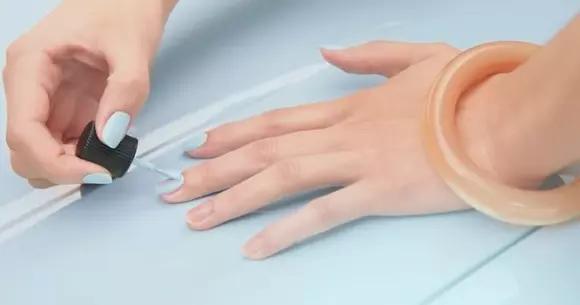 Compania Renault a fost acuzată de discriminare sexuală după lansarea unei oje | VIDEO