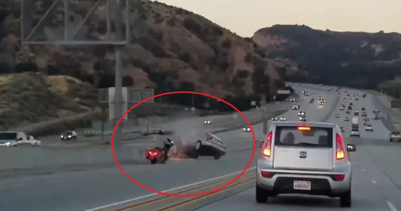 Un road rage s-a terminat cu un accident groaznic | VIDEO