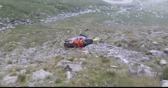 O plimbare cu un BMW pe Transfăgărăşan poate fi minunată. Asta dacă nu uiţi de frâna de mână - Update