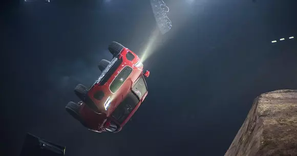 Jaguar E-Pace intră în Cartea Recordurilor cu o răsucire spectaculoasă