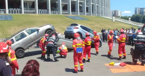 Renault Romania oferă IGSU 40 de autoturisme pentru simulările de descarcerare