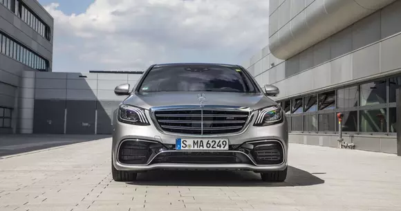 The Mighty Mercedes: putere impresionantă pentru noile Mercedes-AMG S63 4MATIC+ şi Mercedes-AMG S 65
