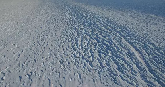 Care este cel mai adânc loc de pe Terra, pe uscat, unde ai putea, teoretic, să ajungi cu mașina?