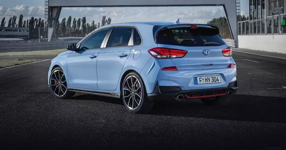 Premieră: Hyundai i30 Fastback şi Hyundai i30 N